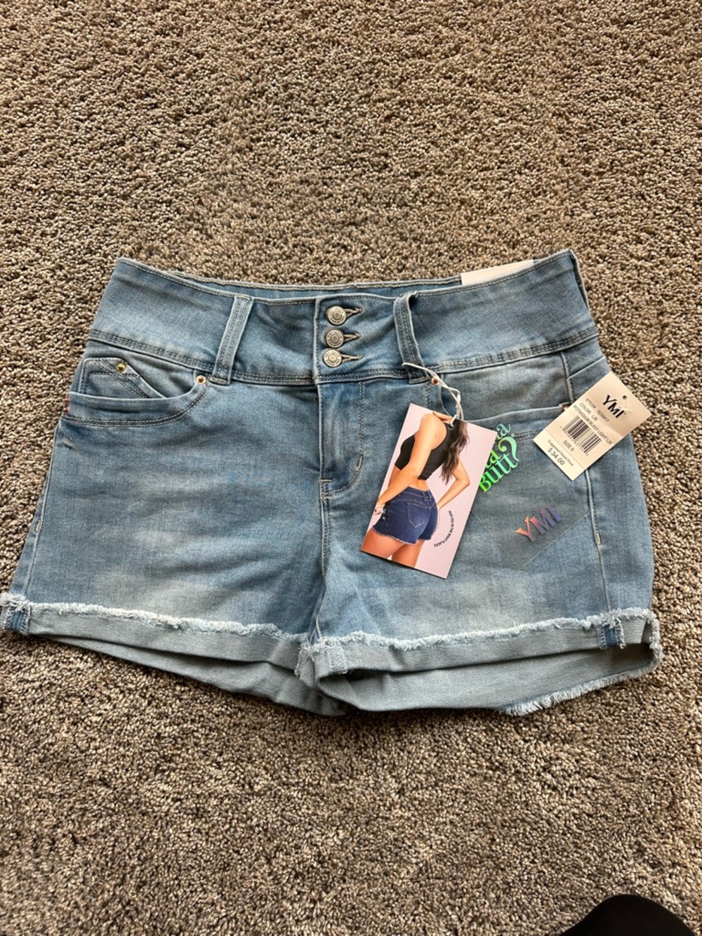 YMI “wanna betta butt” mid rise denim shorts size 9